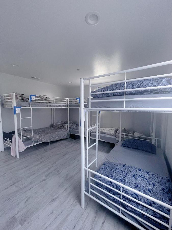 Modern Hostel In Los Angeles Exterior photo
